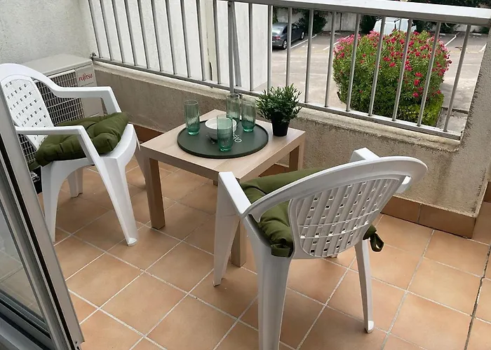 Studio le Vue mer Accès direct à la plage Parking privé Clim belle terrasse